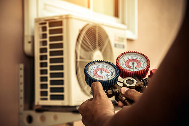 Professional Hvac Maintenance technician working in South Jordan, UT